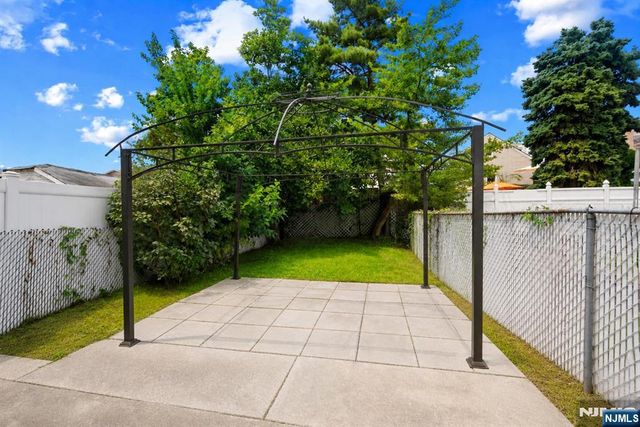 731 Humboldt Street, Secaucus, NJ 07094