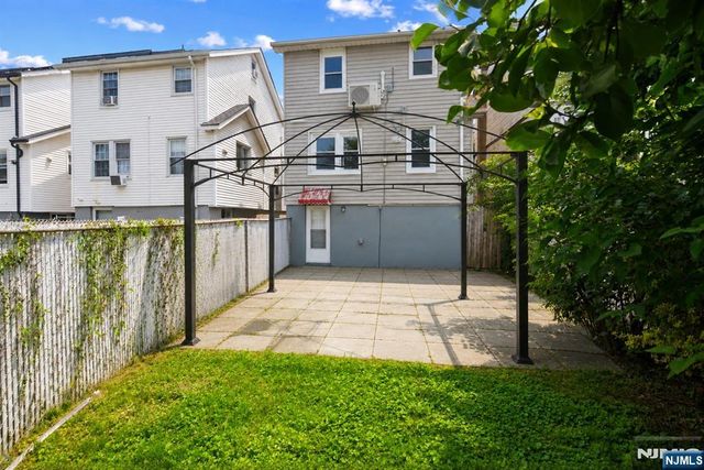 731 Humboldt Street, Secaucus, NJ 07094