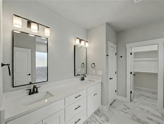 52 Claxton Drive, Bella Vista, AR 72714