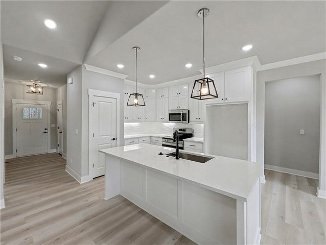 52 Claxton Drive, Bella Vista, AR 72714