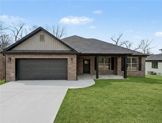52 Claxton Drive, Bella Vista, AR 72714