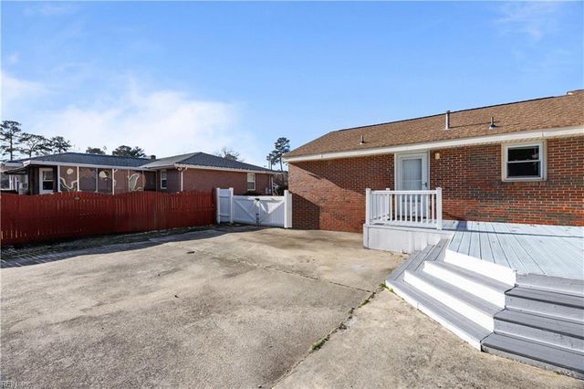 2521 Drum Creek RD, Chesapeake, VA 23321