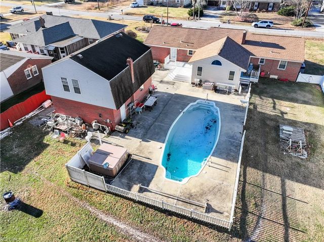 2521 Drum Creek RD, Chesapeake, VA 23321