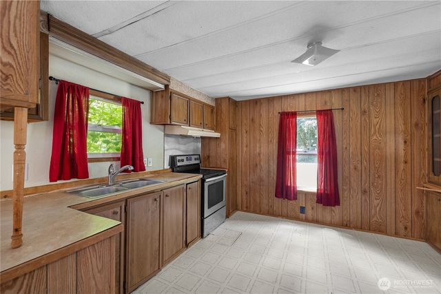 9840 Channel Drive NW, Olympia, WA 98502