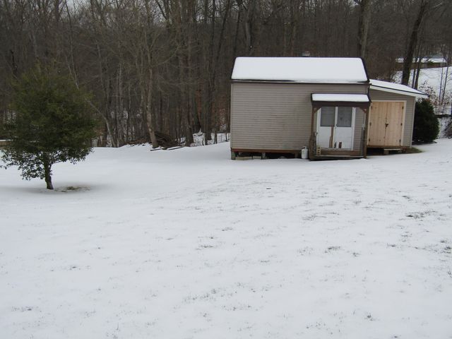 3200 Sandhill Road, Irvine, KY 40336