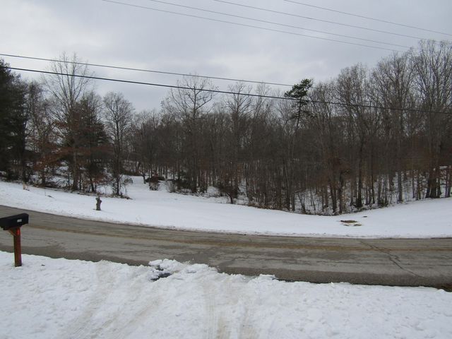 3200 Sandhill Road, Irvine, KY 40336