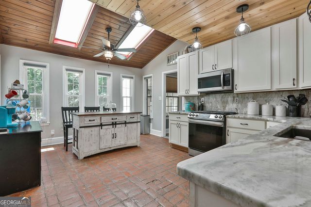 40 Tanglewood Road, Newnan, GA 30263