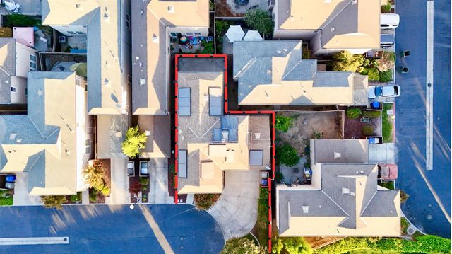 918 Castellona Dr, Newman, CA 95360