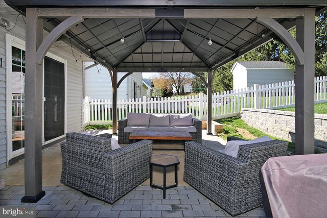 77 E MOHLER CHURCH RD, Ephrata, PA 17522