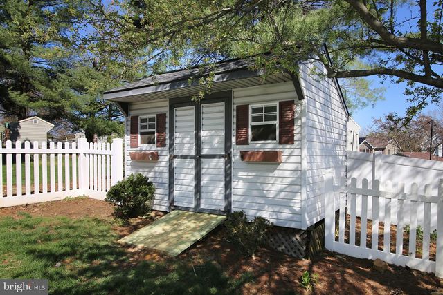 77 E MOHLER CHURCH RD, Ephrata, PA 17522