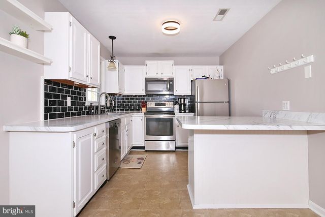 77 E MOHLER CHURCH RD, Ephrata, PA 17522