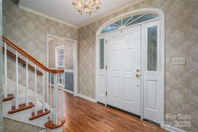 240 37th Avenue Place NW, Hickory, NC 28601