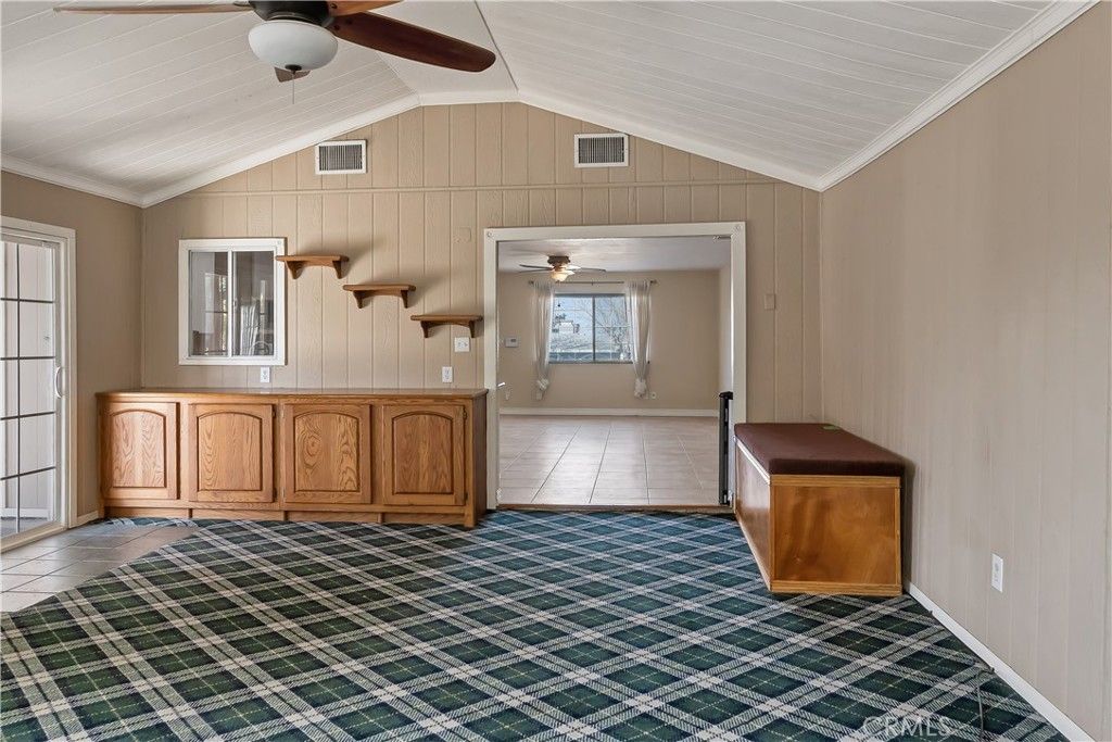 Image 10 of property listing at 25623 Anderson Avenue, Barstow, CA 92311