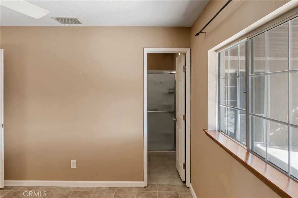 Image 15 of property listing at 25623 Anderson Avenue, Barstow, CA 92311