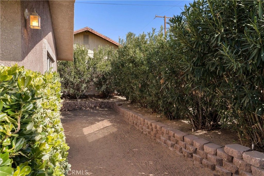 Image 26 of property listing at 25623 Anderson Avenue, Barstow, CA 92311