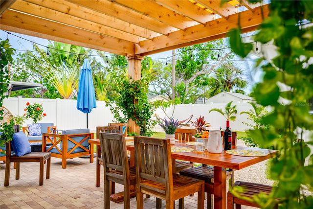 14032 N BAYSHORE DRIVE, Madeira Beach, FL 33708