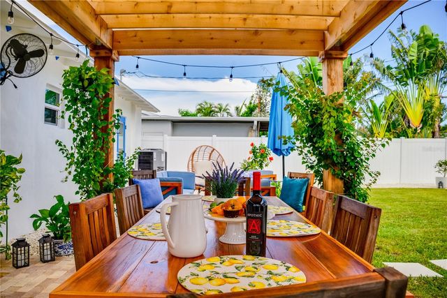 14032 N BAYSHORE DRIVE, Madeira Beach, FL 33708