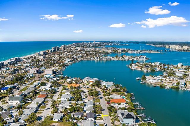 14032 N BAYSHORE DRIVE, Madeira Beach, FL 33708