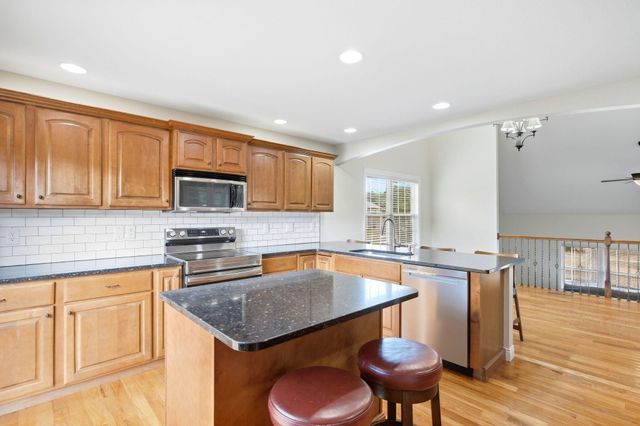 1609 ANDRETTI CIR, Columbia, MO 65201