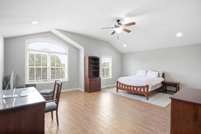 1609 ANDRETTI CIR, Columbia, MO 65201