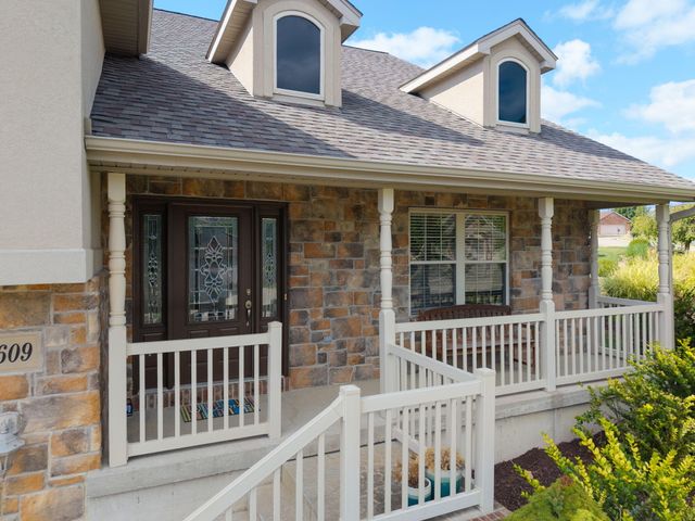 1609 ANDRETTI CIR, Columbia, MO 65201