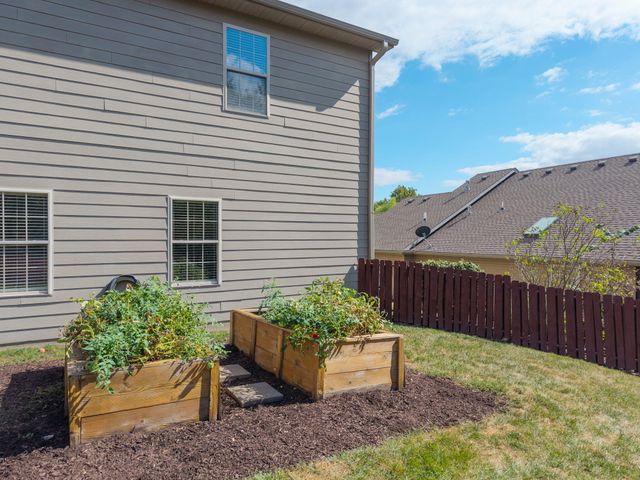 1609 ANDRETTI CIR, Columbia, MO 65201