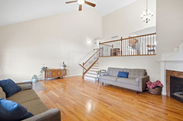 1609 ANDRETTI CIR, Columbia, MO 65201