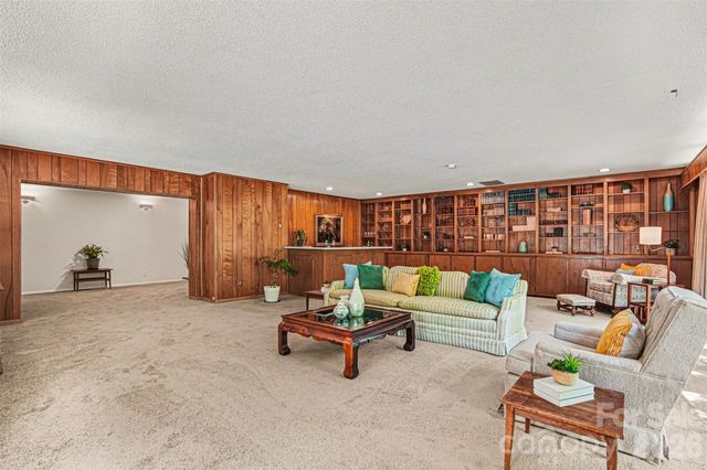 4316 Bellwood Lane, Charlotte, NC 28270