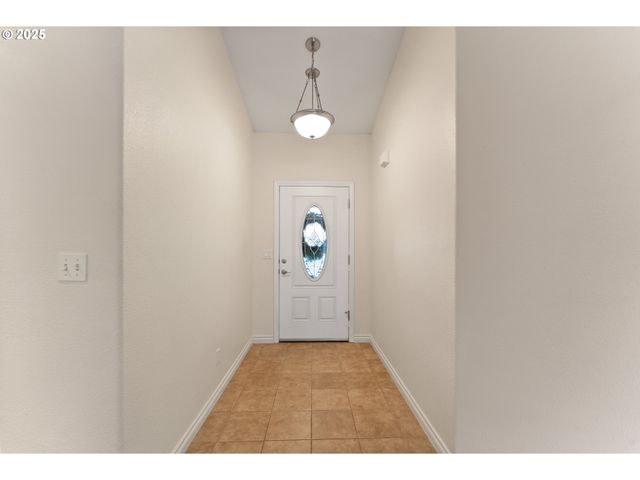 351 ASHWOOD St, Sutherlin, OR 97479