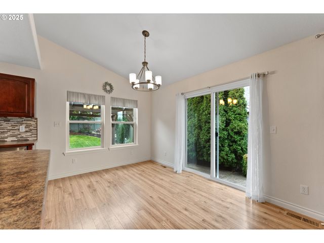 351 ASHWOOD St, Sutherlin, OR 97479