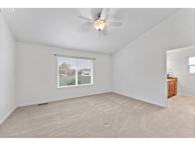 351 ASHWOOD St, Sutherlin, OR 97479