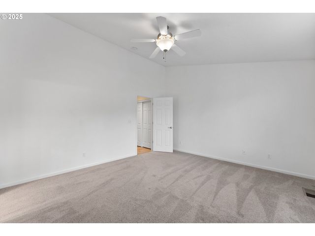 351 ASHWOOD St, Sutherlin, OR 97479