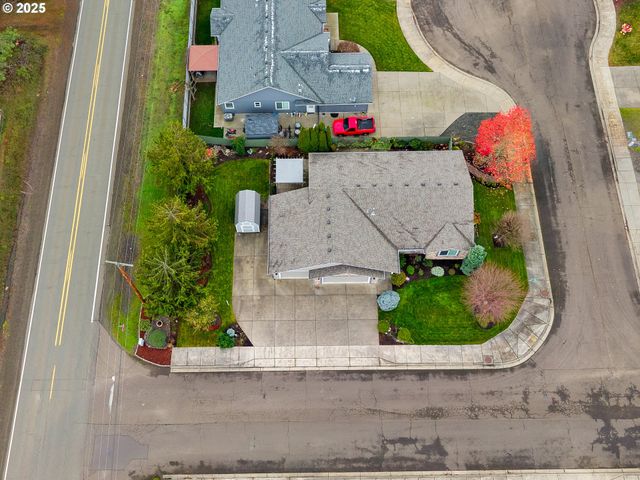 351 ASHWOOD St, Sutherlin, OR 97479