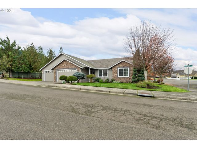 351 ASHWOOD St, Sutherlin, OR 97479