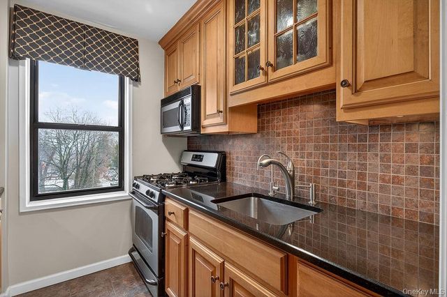 485 E Lincoln Avenue 503, Mount Vernon, NY 10552