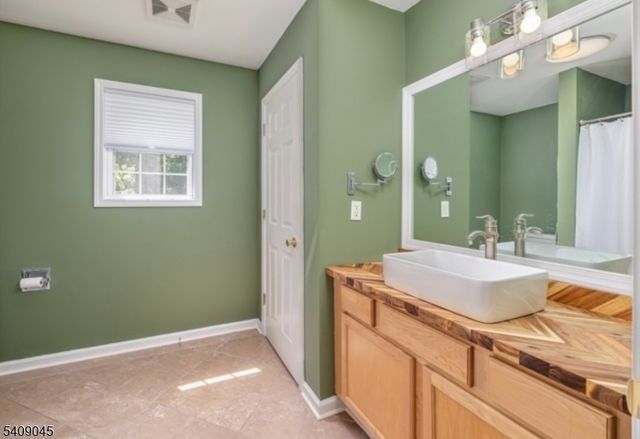 18 Harborside Drive, Vernon Twp., NJ 07461