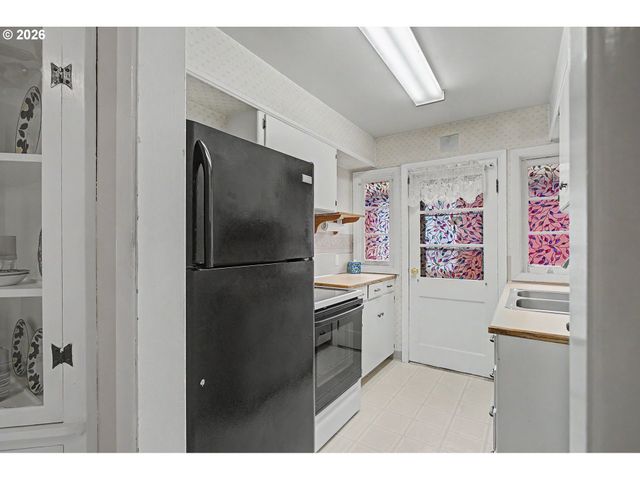 1420 9TH Ave, Longview, WA 98632