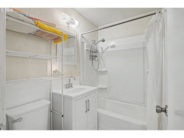 1420 9TH Ave, Longview, WA 98632