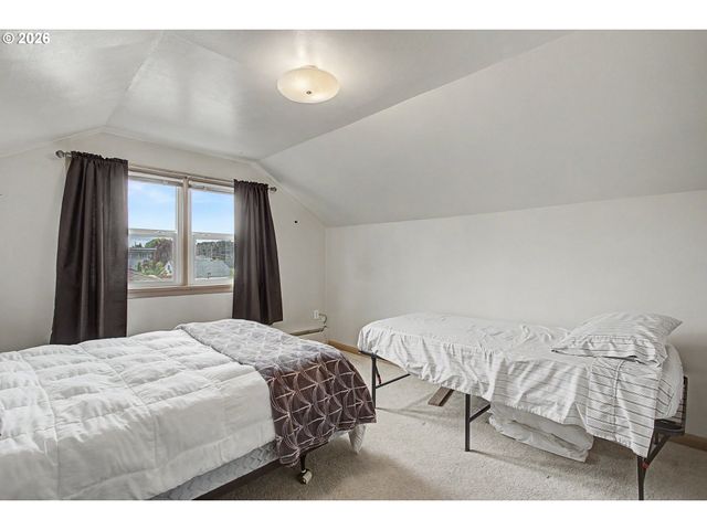 1420 9TH Ave, Longview, WA 98632