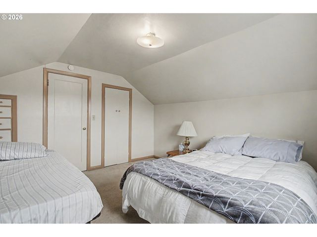 1420 9TH Ave, Longview, WA 98632