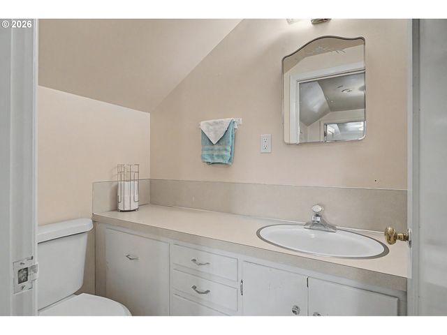 1420 9TH Ave, Longview, WA 98632