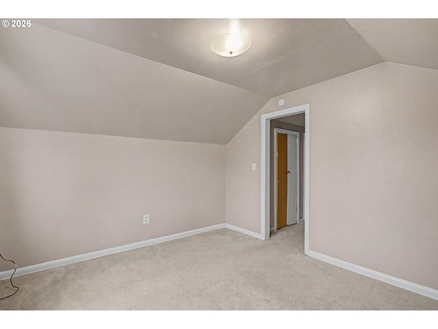1420 9TH Ave, Longview, WA 98632