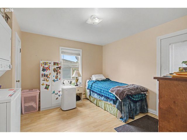 1420 9TH Ave, Longview, WA 98632
