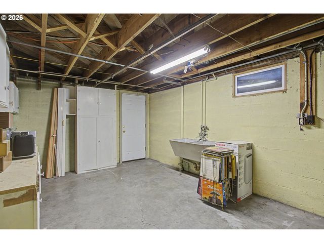 1420 9TH Ave, Longview, WA 98632