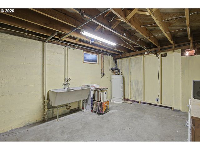 1420 9TH Ave, Longview, WA 98632