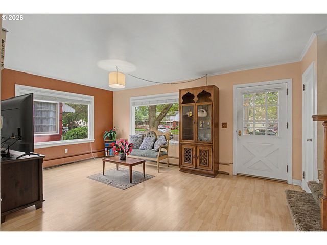 1420 9TH Ave, Longview, WA 98632