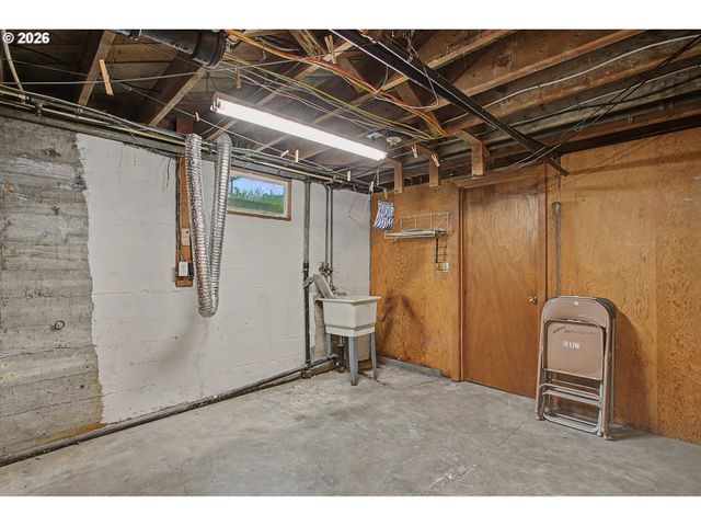 1420 9TH Ave, Longview, WA 98632