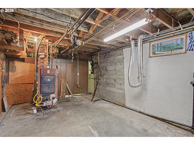 1420 9TH Ave, Longview, WA 98632