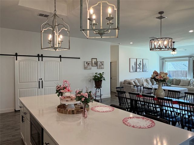 916 Rodgers Avenue, Godley, TX 76044