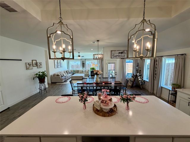 916 Rodgers Avenue, Godley, TX 76044